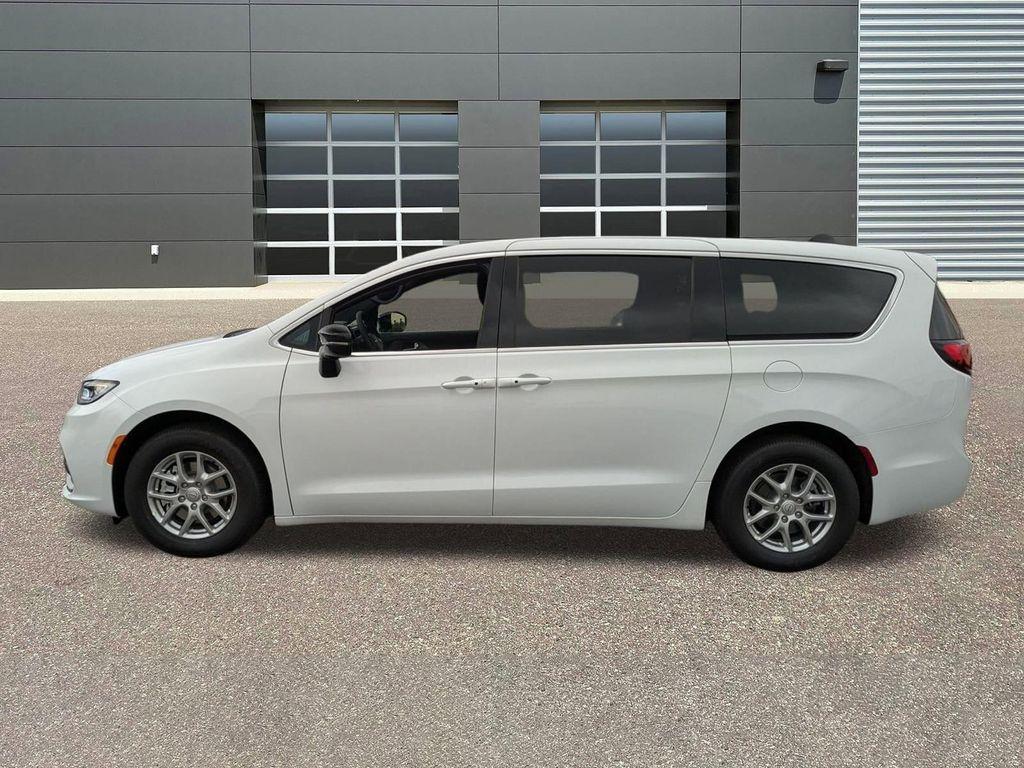 new 2026 Chrysler Pacifica car, priced at $38,295