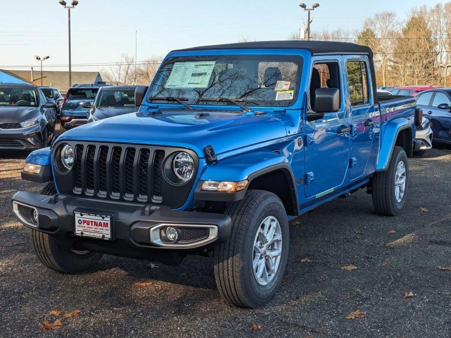 new 2023 Jeep Gladiator car, priced at $43,787