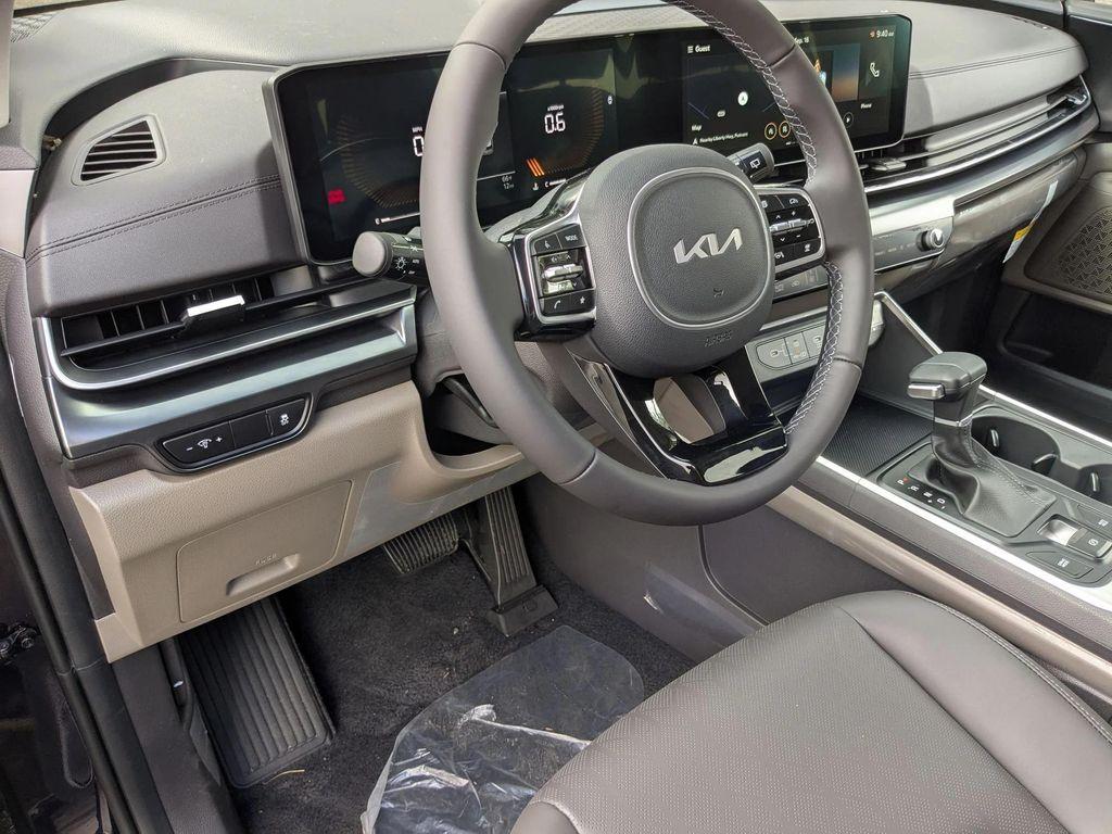 new 2026 Kia Carnival car, priced at $39,658