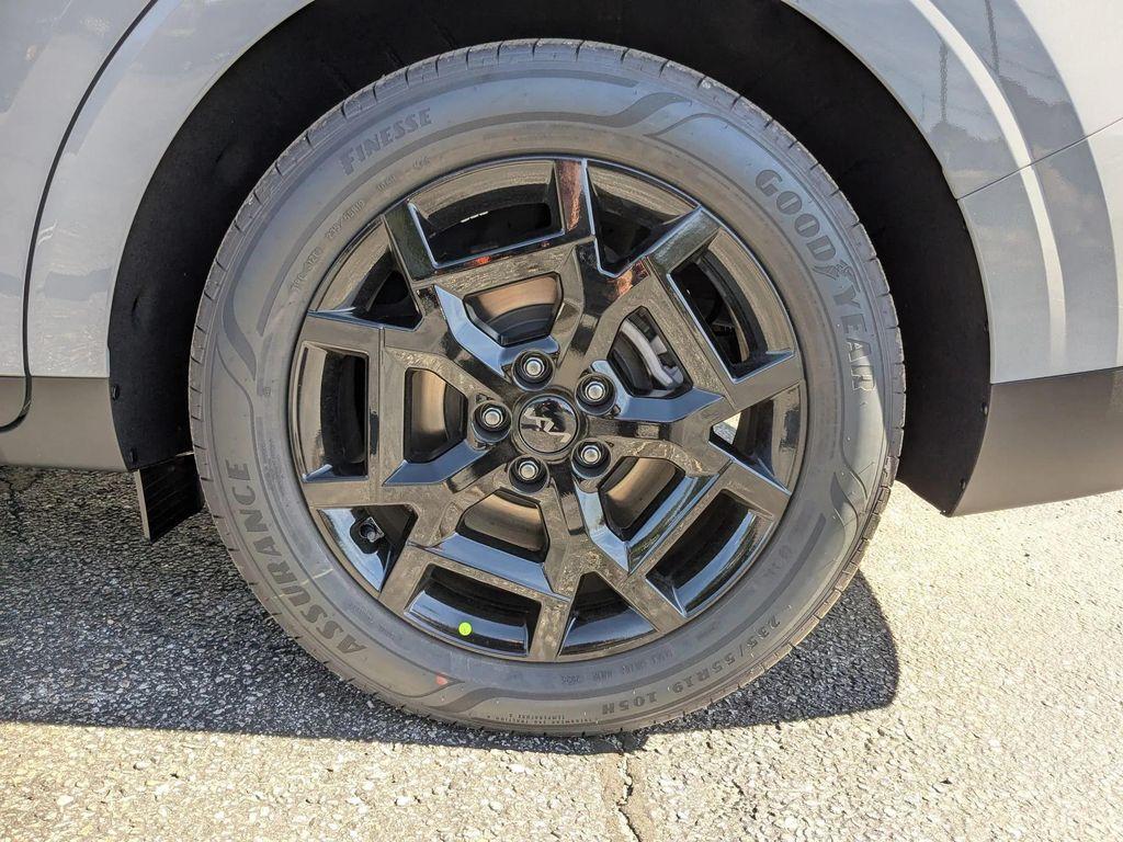 new 2026 Kia Carnival car, priced at $47,555