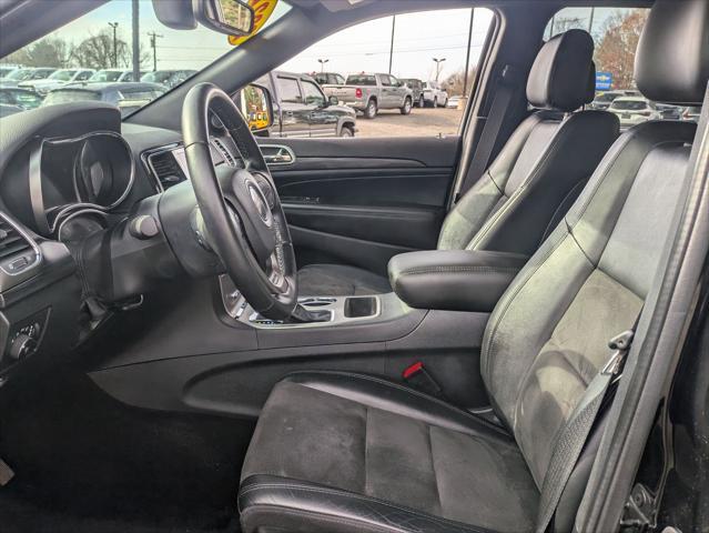 used 2022 Jeep Grand Cherokee car, priced at $29,400