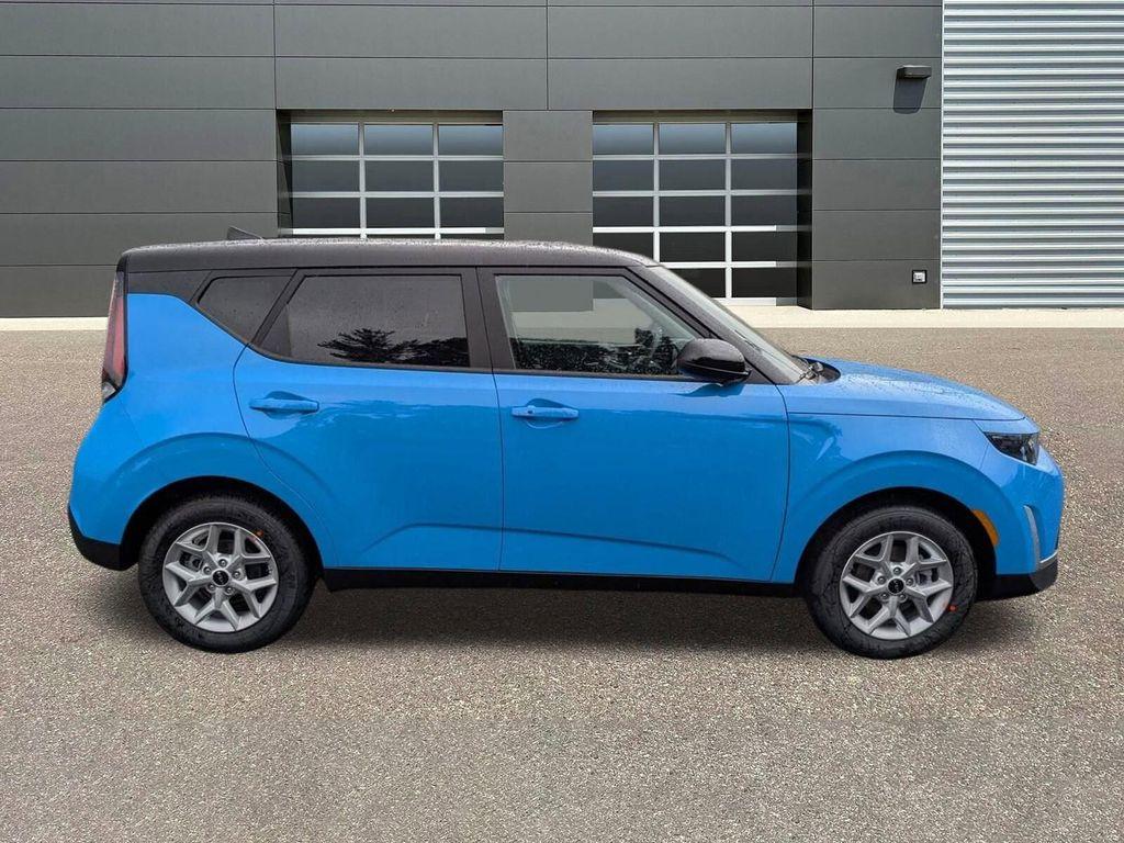 new 2025 Kia Soul car, priced at $23,993