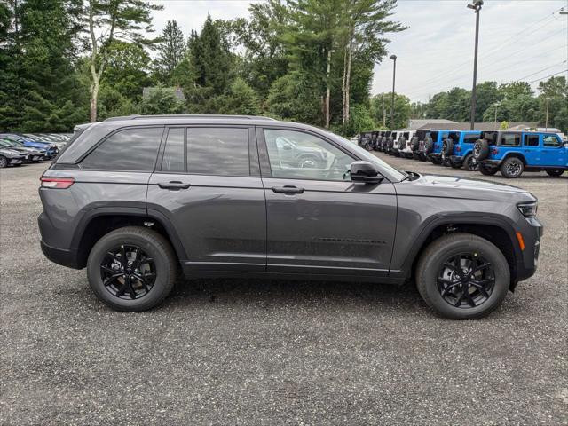 new 2024 Jeep Grand Cherokee car, priced at $41,915