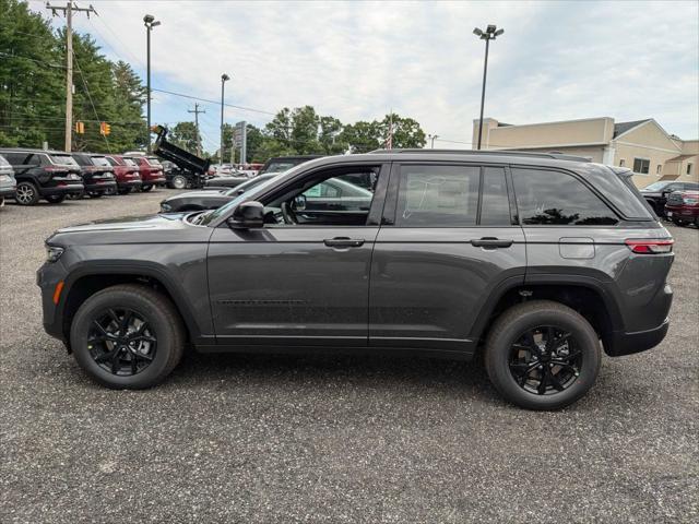 new 2024 Jeep Grand Cherokee car, priced at $41,915