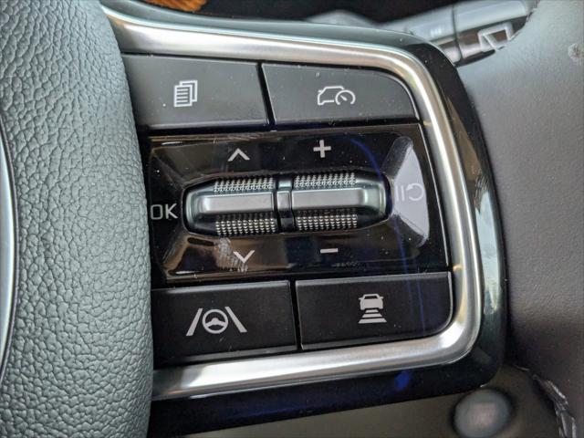 new 2025 Kia Carnival car, priced at $39,672