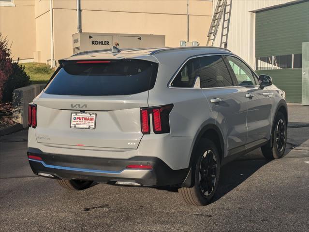 new 2025 Kia Sorento car, priced at $38,106