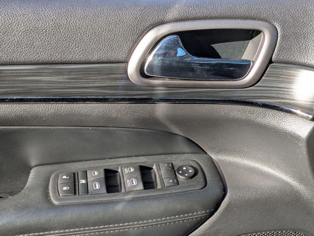 used 2020 Jeep Grand Cherokee car, priced at $25,999