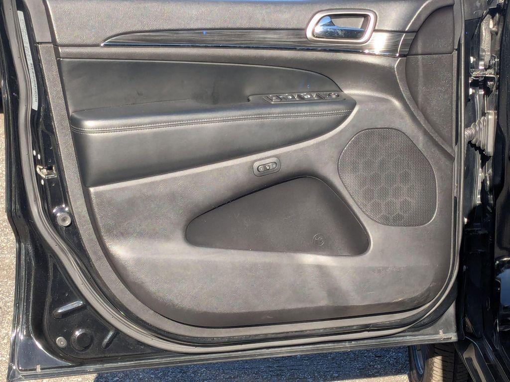 used 2020 Jeep Grand Cherokee car, priced at $25,999