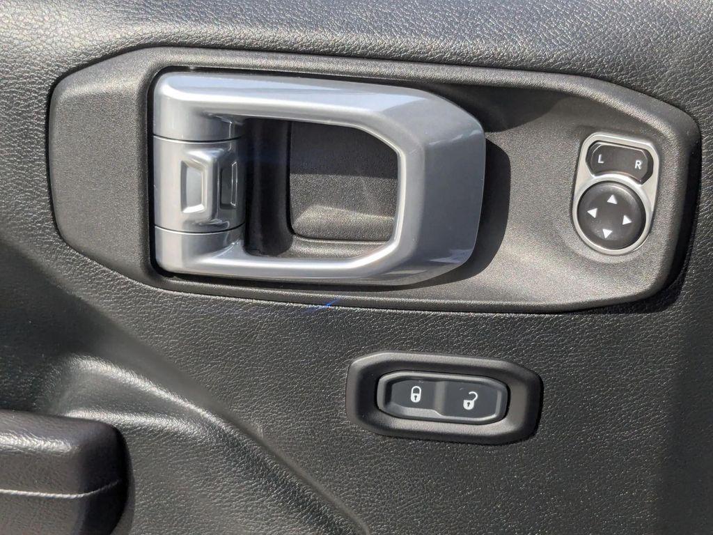 used 2021 Jeep Wrangler Unlimited car, priced at $33,999