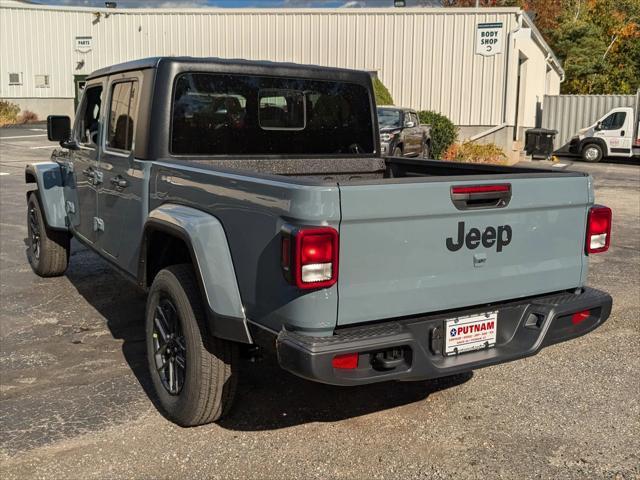 new 2024 Jeep Gladiator car, priced at $45,797