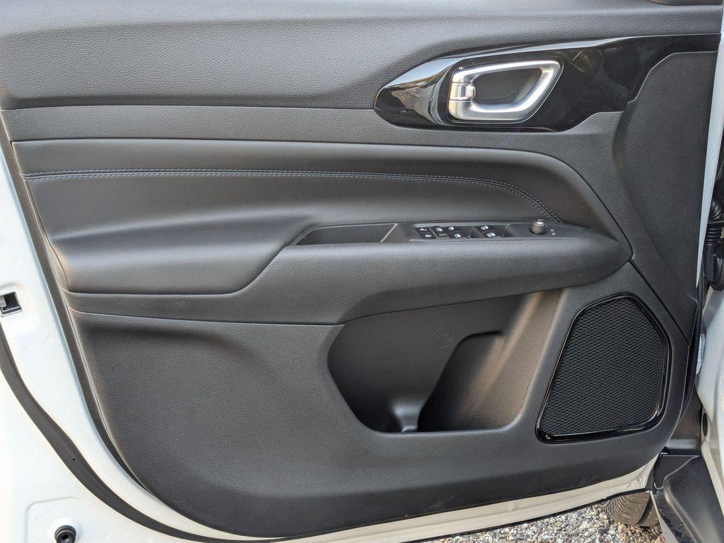 new 2026 Jeep Compass car, priced at $35,417