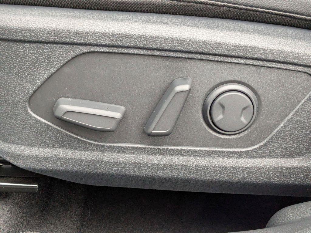 new 2025 Kia Sportage Hybrid car, priced at $35,555