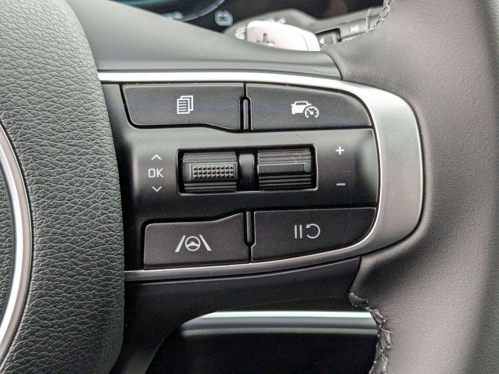 new 2025 Kia Sportage Hybrid car, priced at $35,555