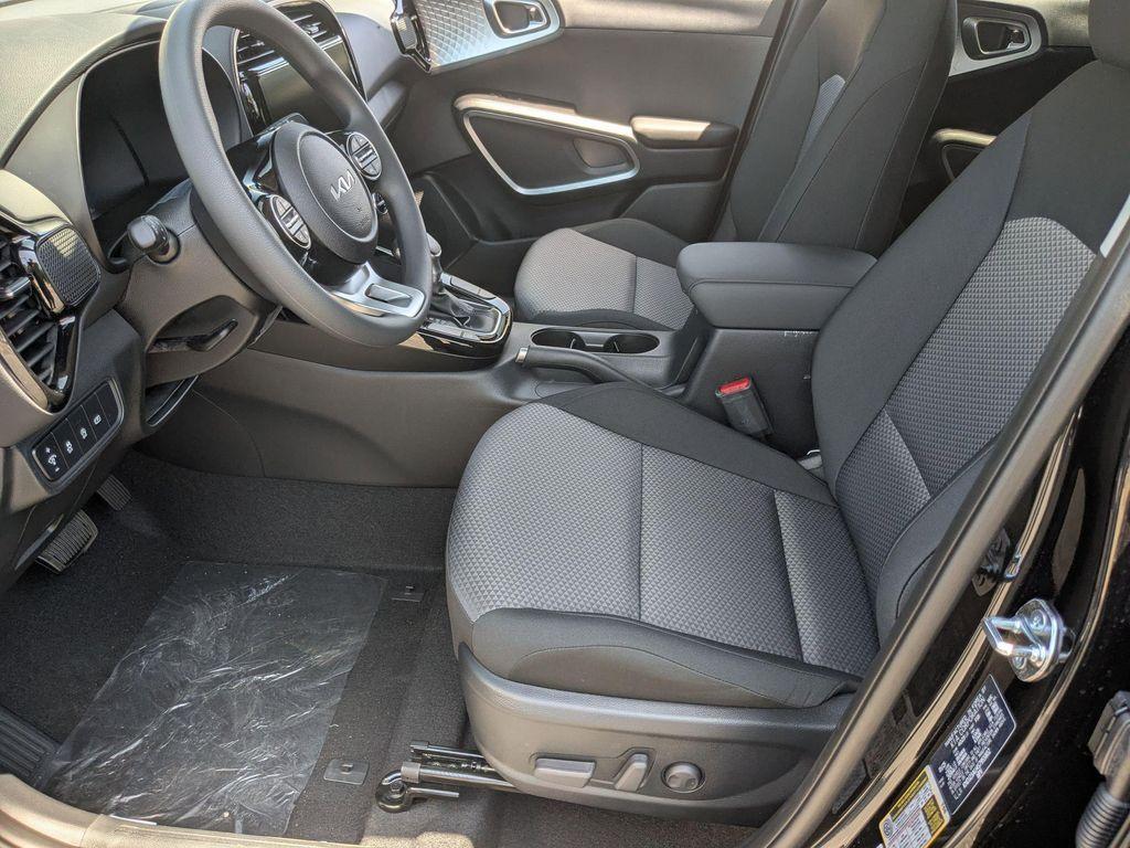 new 2025 Kia Soul car, priced at $24,193