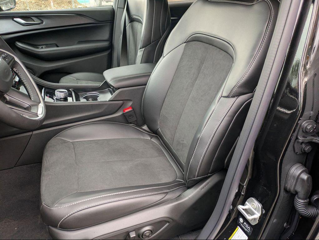 new 2025 Jeep Grand Cherokee L car, priced at $47,045