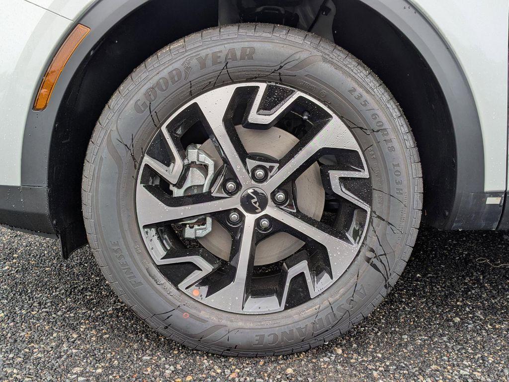 new 2025 Kia Sportage Hybrid car, priced at $35,555