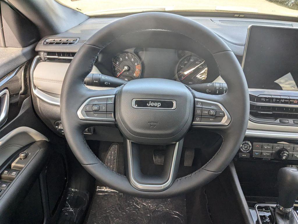 new 2025 Jeep Compass car, priced at $32,490