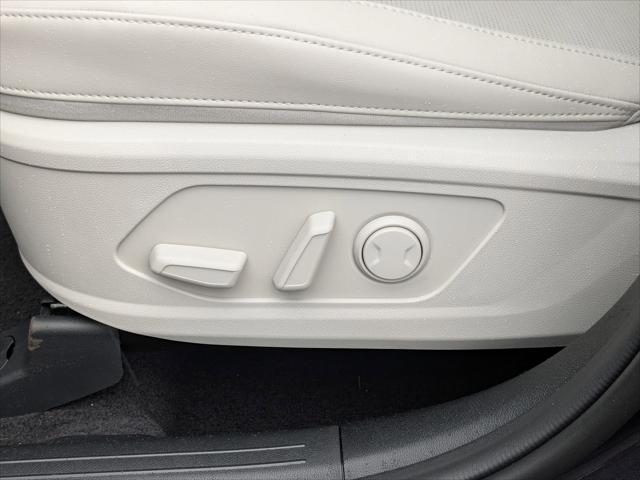 new 2025 Kia Sorento car, priced at $38,047