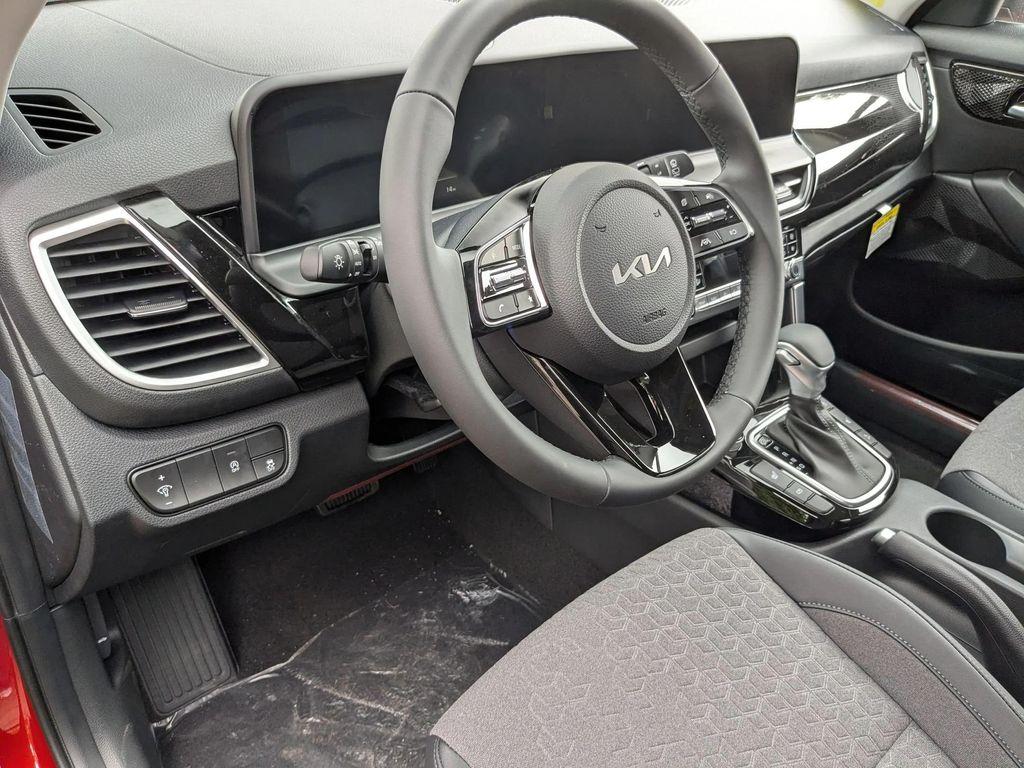 new 2026 Kia Seltos car, priced at $27,900