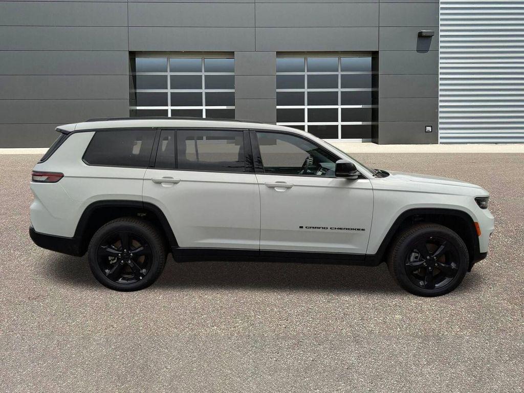 new 2025 Jeep Grand Cherokee L car, priced at $50,690
