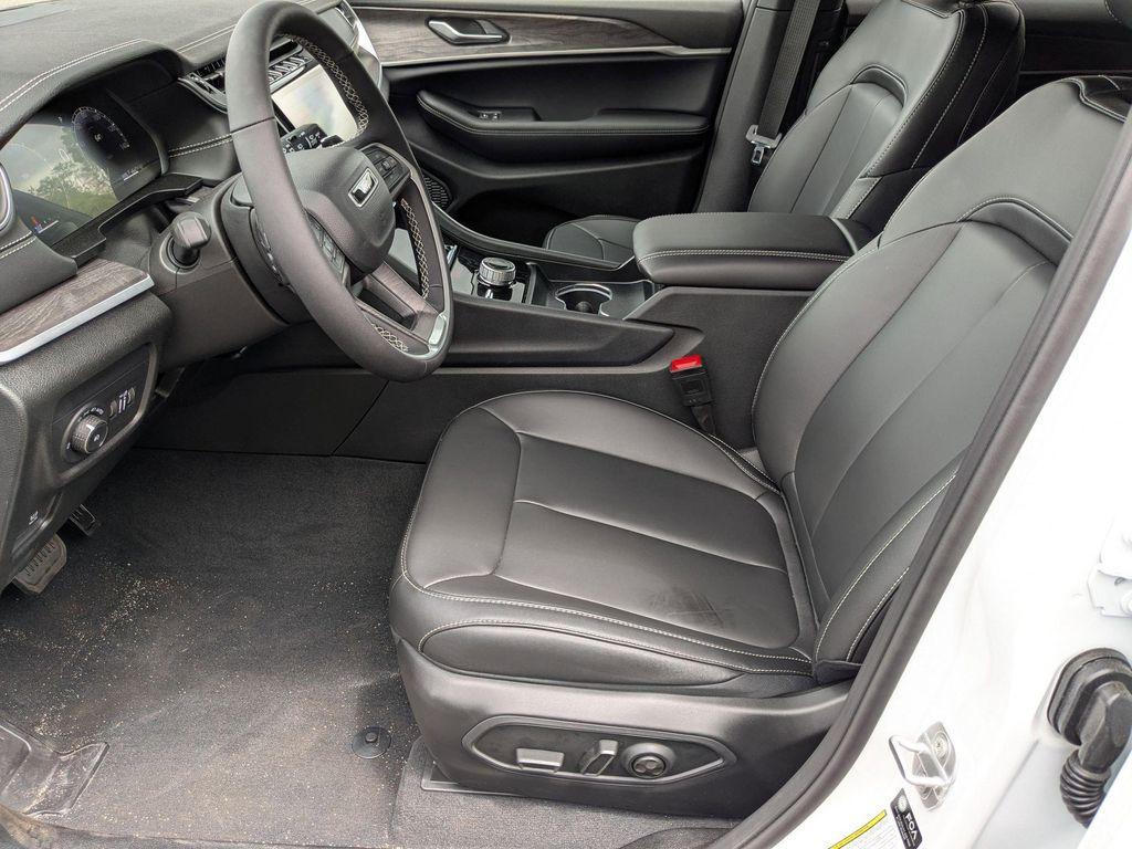 new 2025 Jeep Grand Cherokee L car, priced at $50,690
