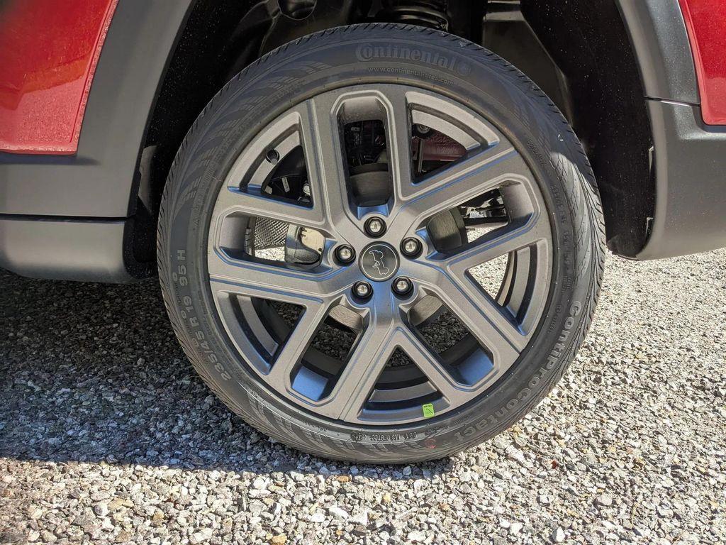 new 2026 Jeep Compass car, priced at $33,370