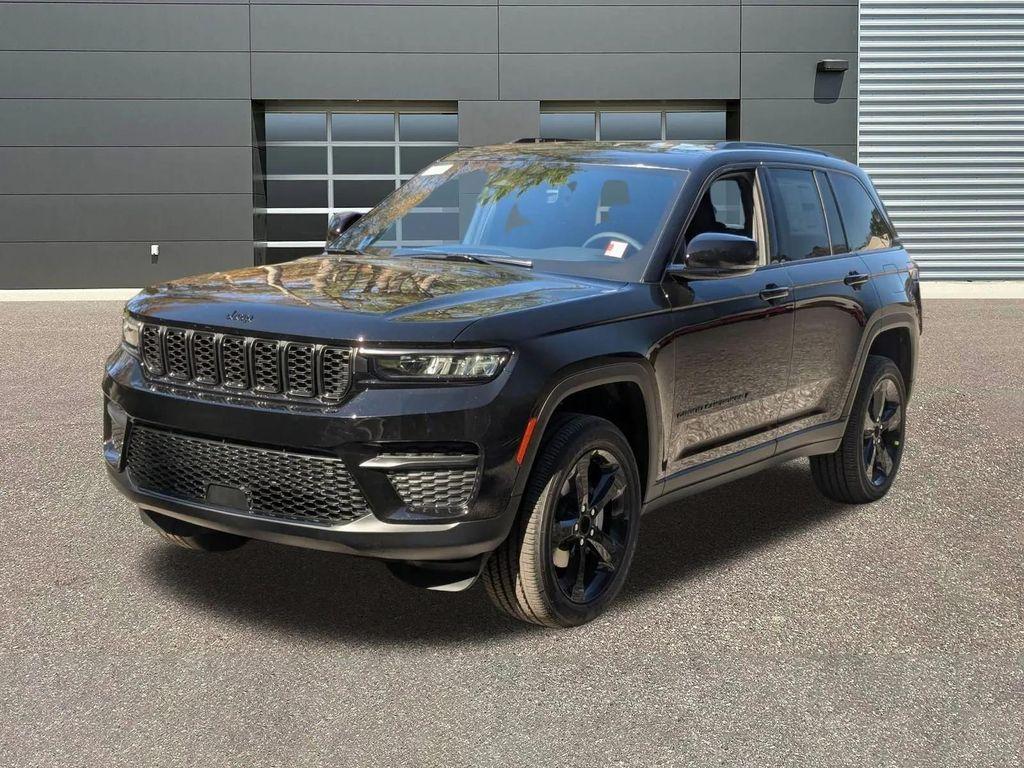 new 2025 Jeep Grand Cherokee car, priced at $44,439