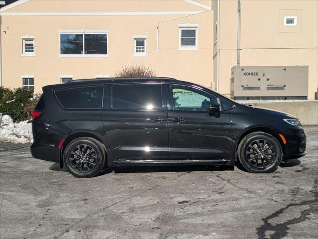 used 2021 Chrysler Pacifica car, priced at $25,999