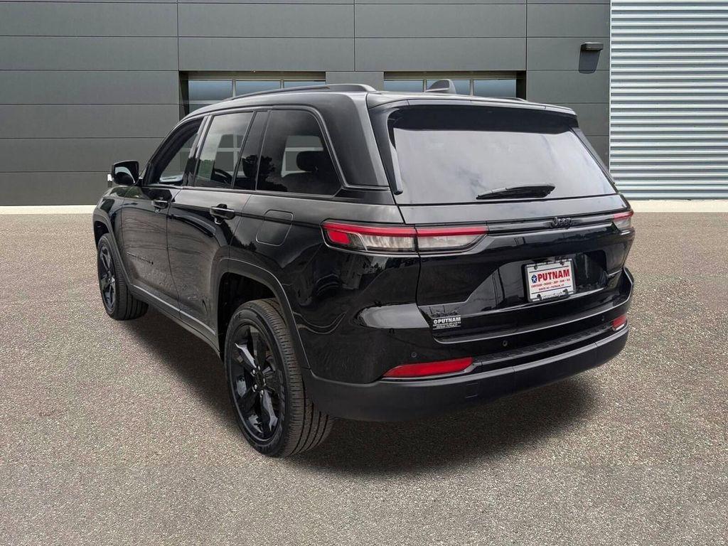 used 2023 Jeep Grand Cherokee car, priced at $35,850