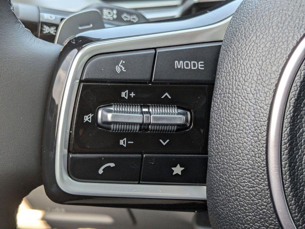 new 2025 Kia Sorento Hybrid car, priced at $41,543