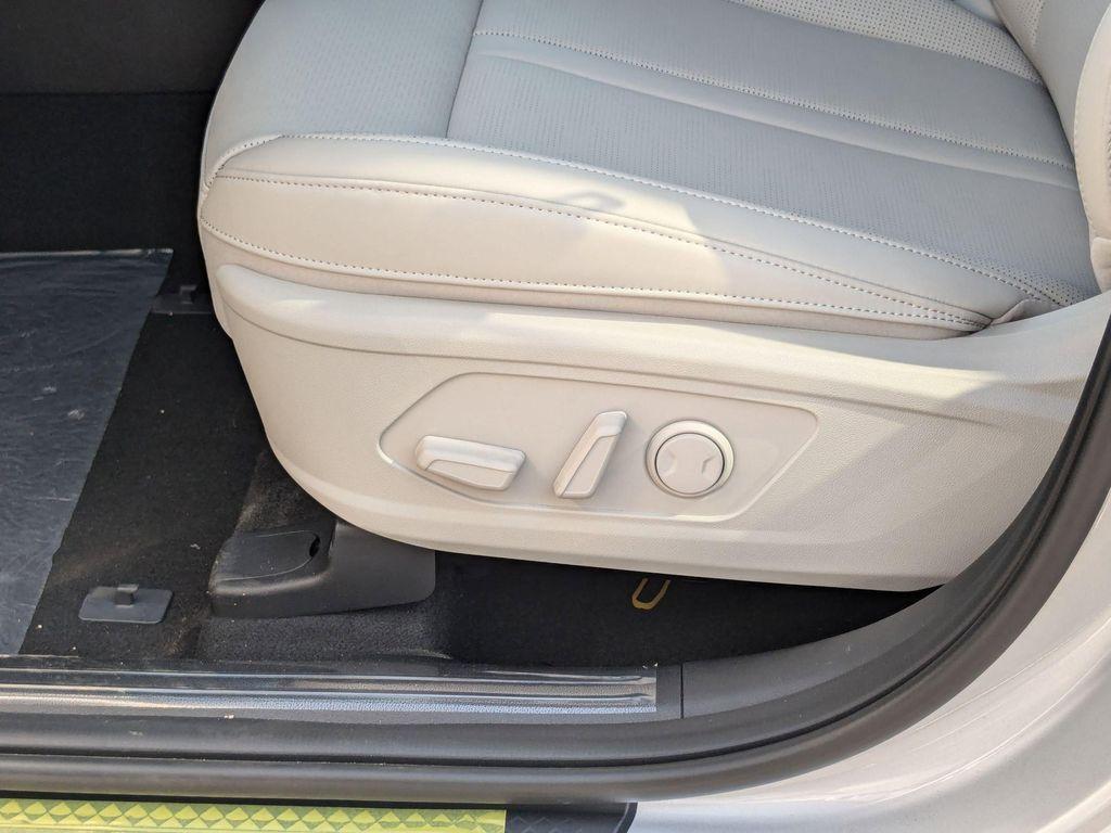 new 2025 Kia Sorento Hybrid car, priced at $41,543