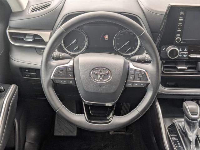 used 2021 Toyota Highlander car, priced at $31,499