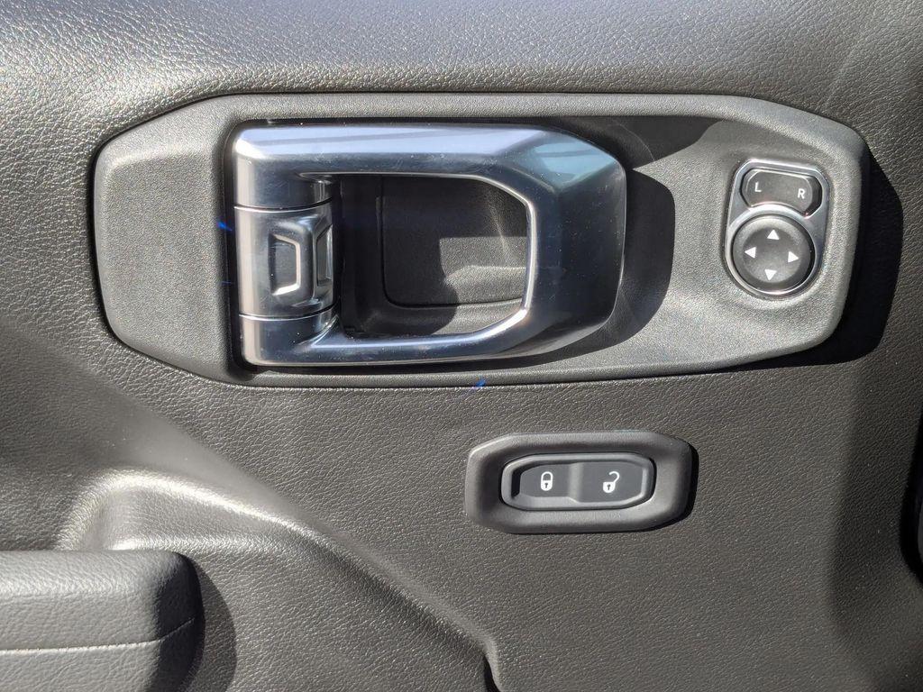 new 2025 Jeep Gladiator car, priced at $46,049