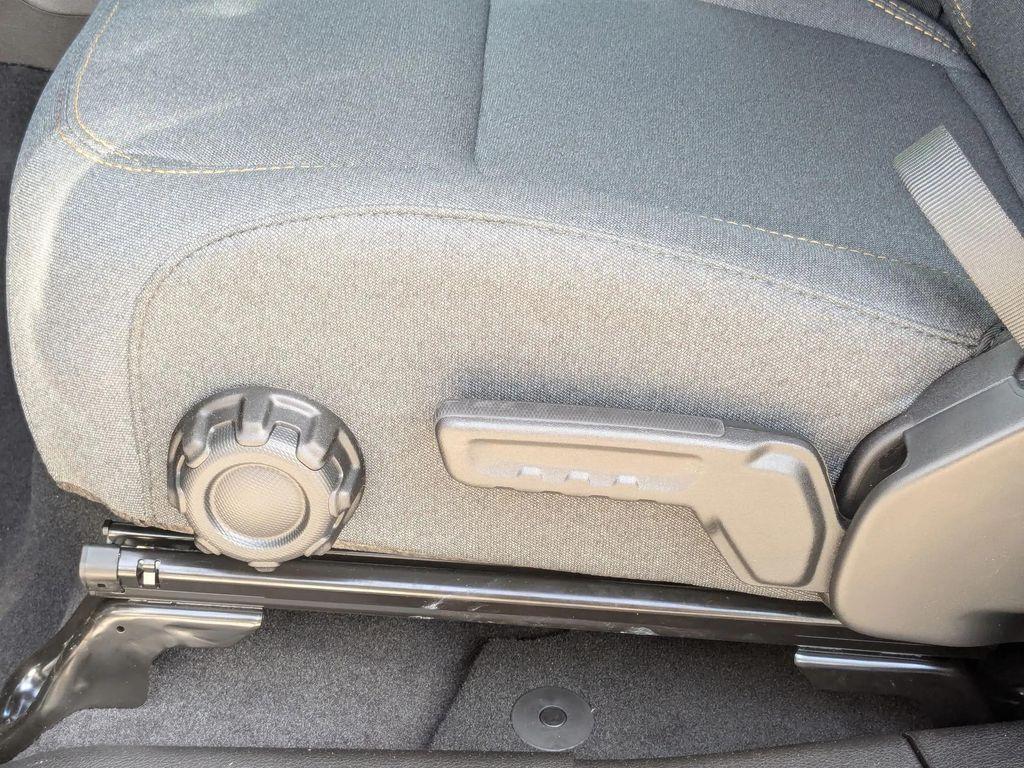 new 2025 Jeep Gladiator car, priced at $46,049