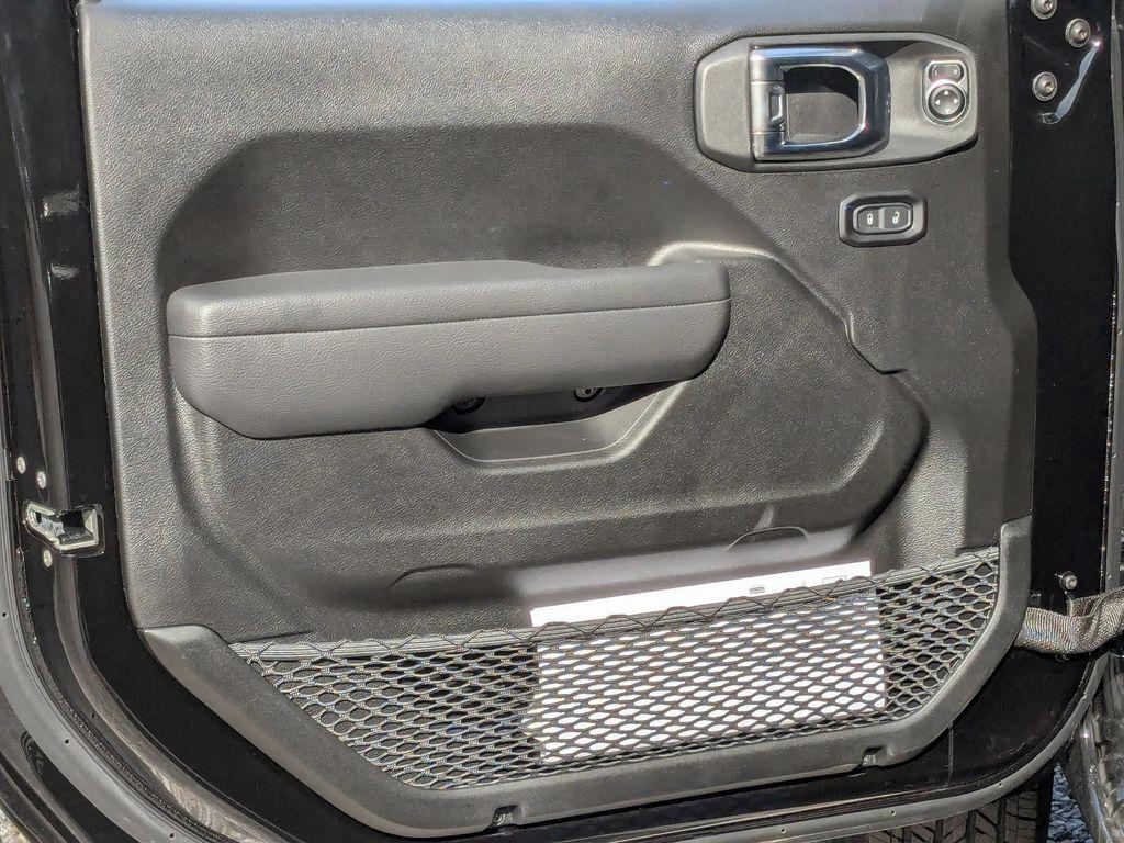 new 2025 Jeep Gladiator car, priced at $46,049