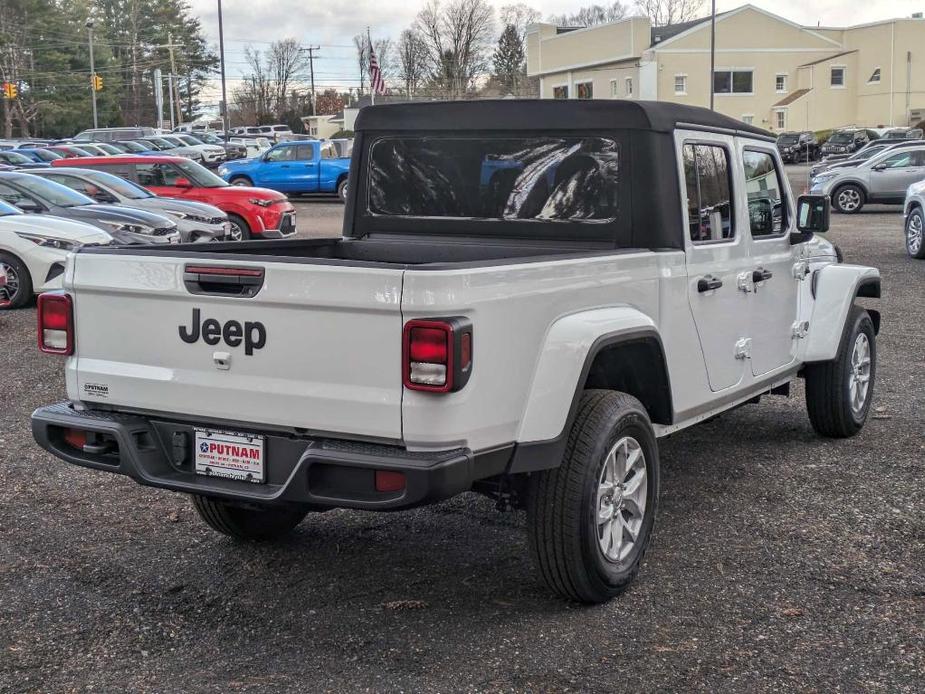 new 2023 Jeep Gladiator car, priced at $42,648