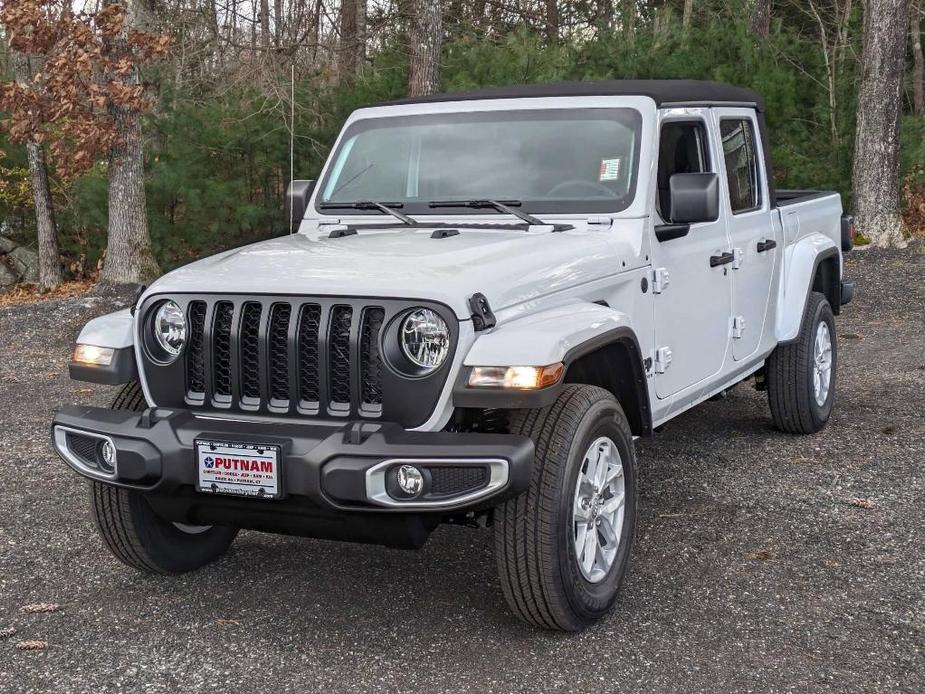 new 2023 Jeep Gladiator car, priced at $45,274