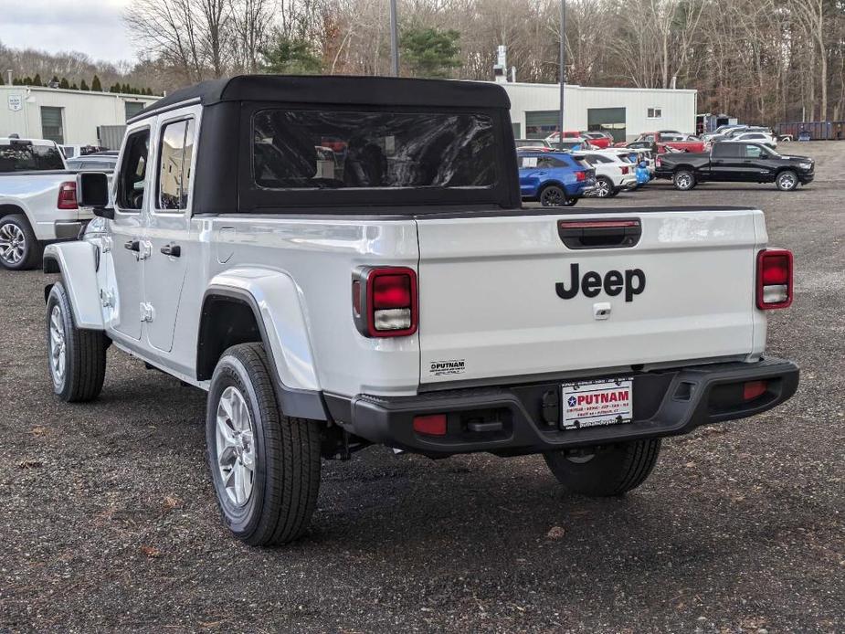 new 2023 Jeep Gladiator car, priced at $42,648