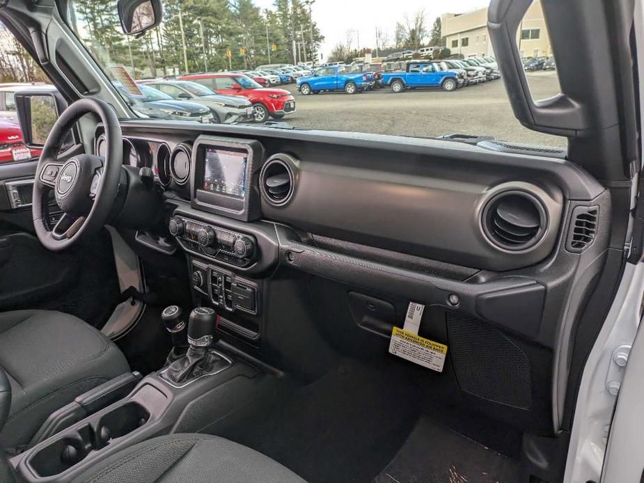 new 2023 Jeep Gladiator car, priced at $45,274