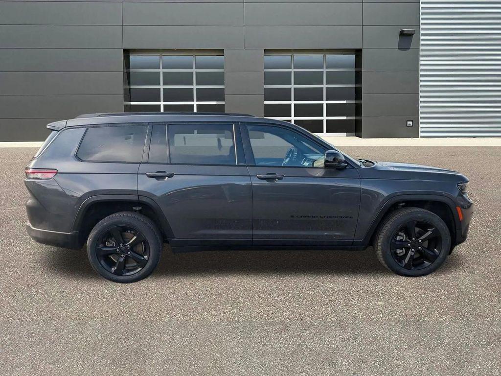 used 2022 Jeep Grand Cherokee L car, priced at $30,999