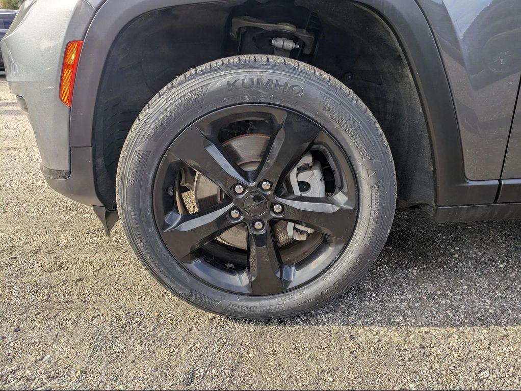 used 2022 Jeep Grand Cherokee L car, priced at $30,999