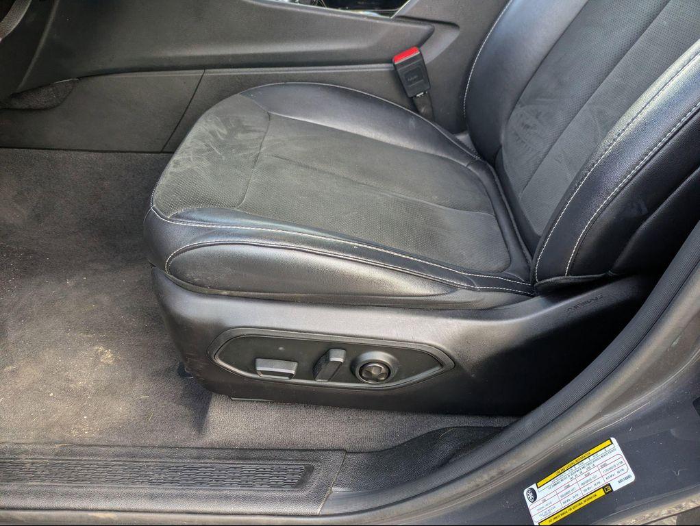 used 2022 Jeep Grand Cherokee L car, priced at $30,999