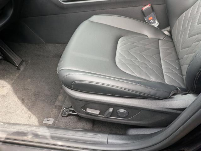 new 2025 Kia Sportage car, priced at $35,360