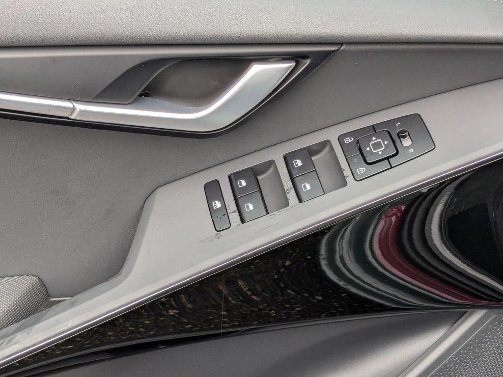 new 2025 Kia Niro car, priced at $31,031