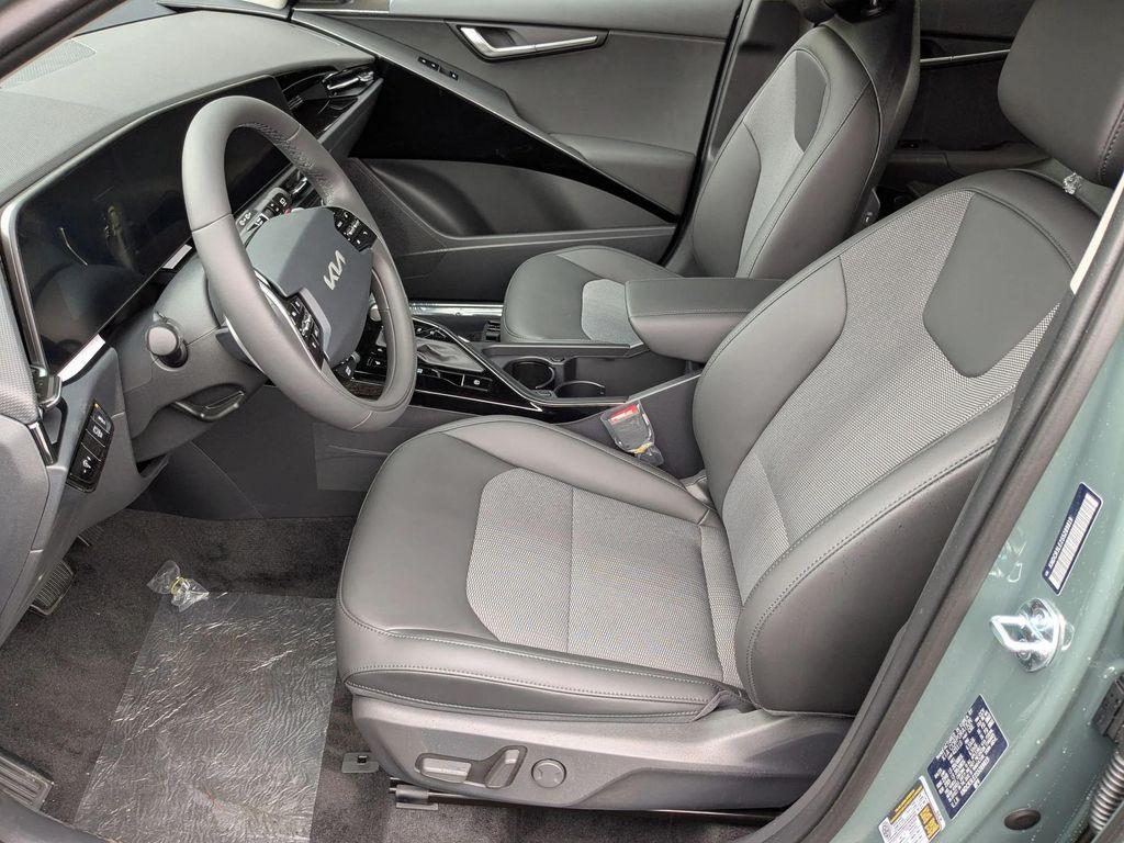 new 2025 Kia Niro car, priced at $31,031
