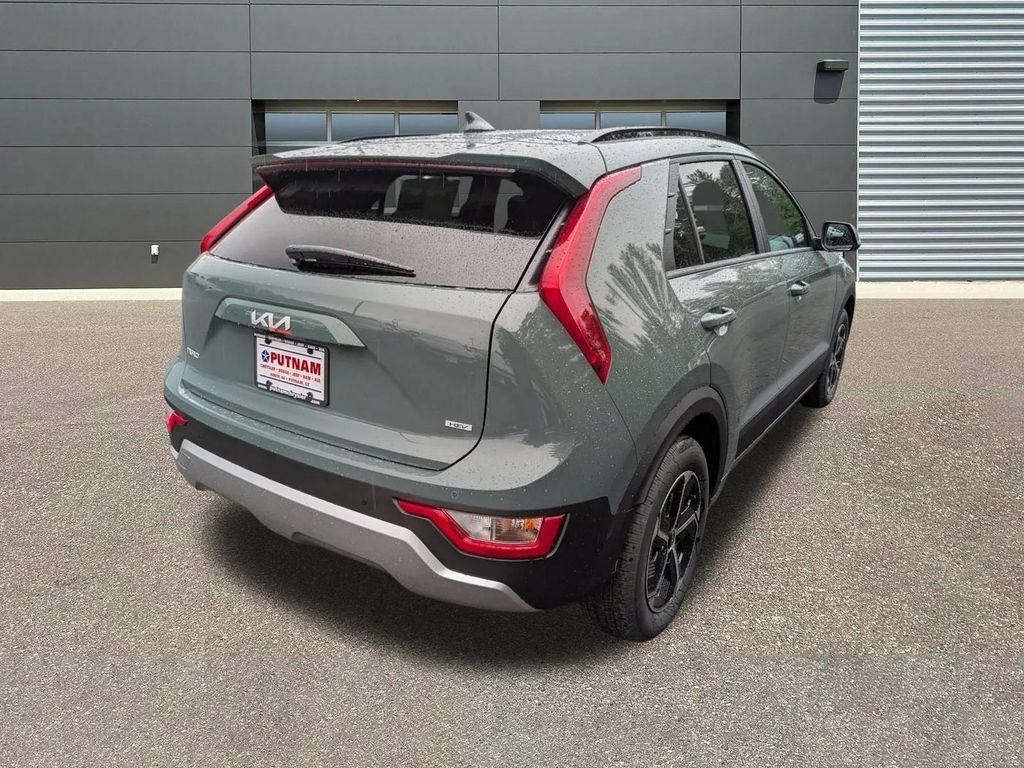 new 2025 Kia Niro car, priced at $31,031