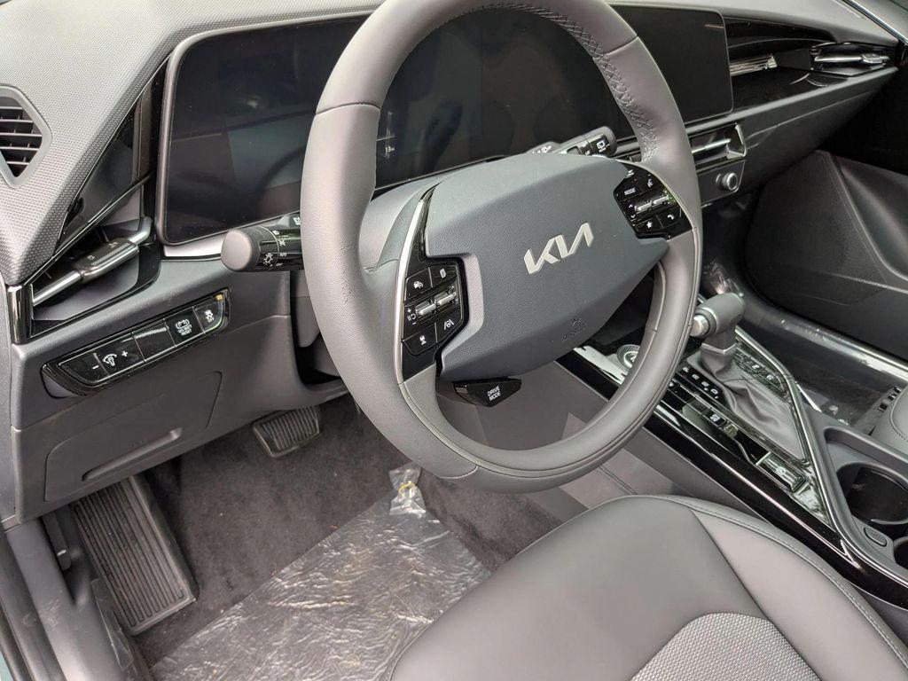 new 2025 Kia Niro car, priced at $31,031
