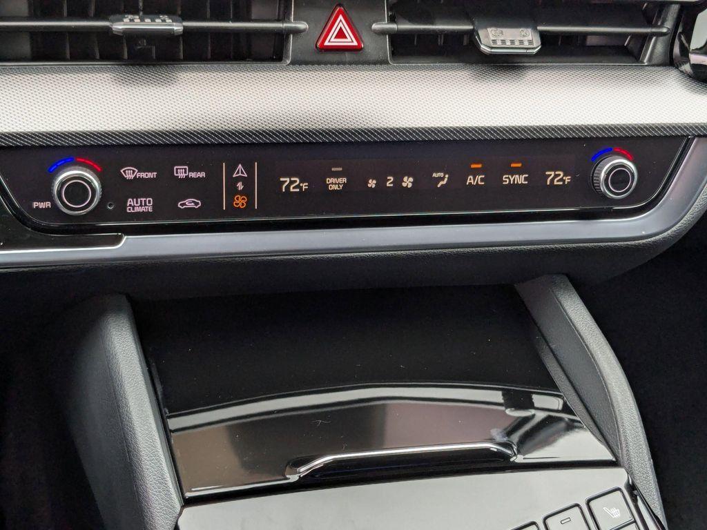 new 2025 Kia Sportage Hybrid car, priced at $39,255