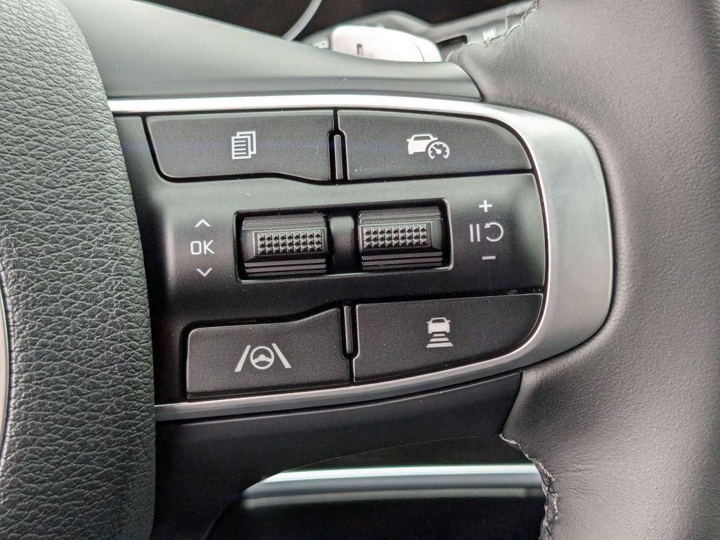 new 2025 Kia Sportage Hybrid car, priced at $39,255