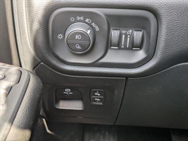 new 2025 Ram 1500 car, priced at $52,556